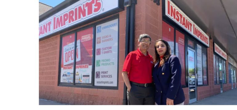 4 Reasons to Own a Franchise