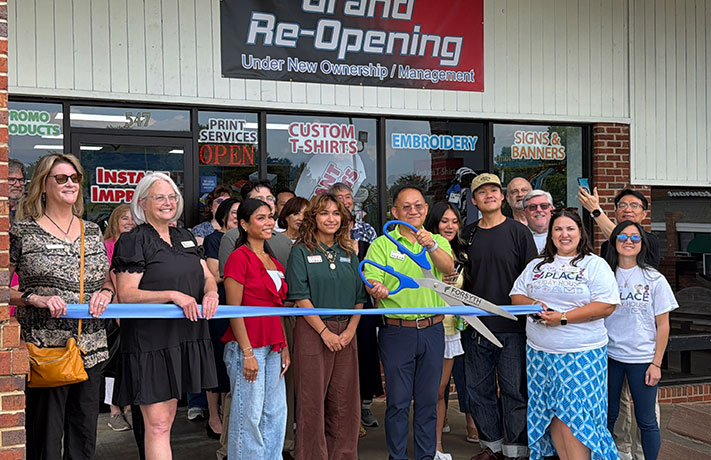 Instant Imprints Cumming, GA Celebrates Grand Re-Opening